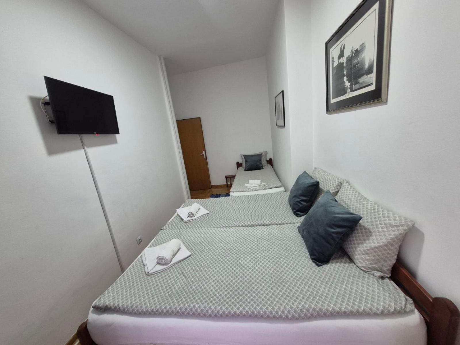 Authentic Belgrade Centre Apartments For Large Groups, Republic Square - Up To 47 People In 5 Apartments Room photo