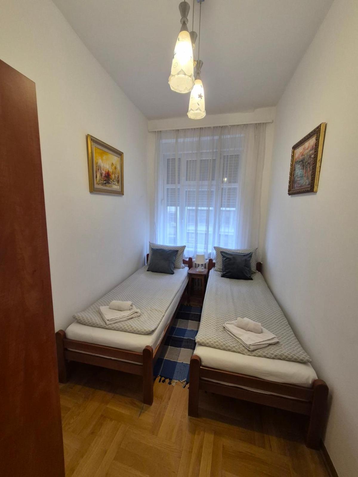 Authentic Belgrade Centre Apartments For Large Groups, Republic Square - Up To 47 People In 5 Apartments Room photo