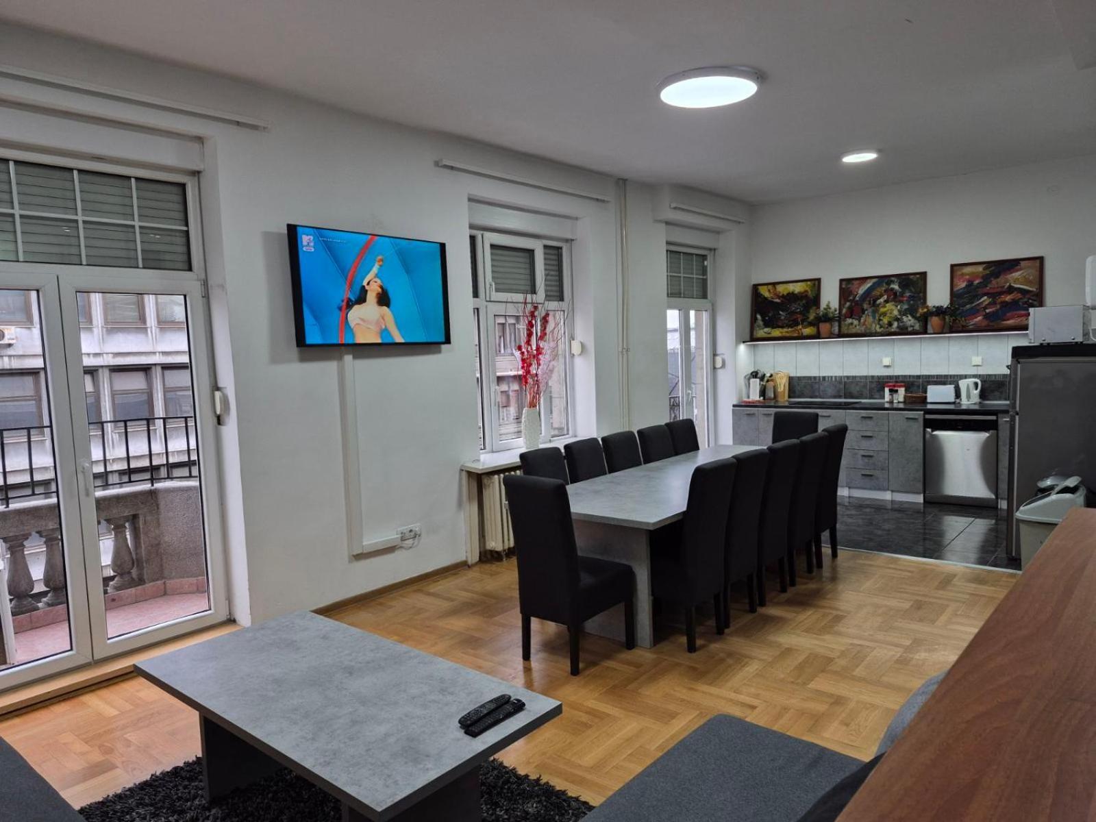 Authentic Belgrade Centre Apartments For Large Groups, Republic Square - Up To 47 People In 5 Apartments Room photo